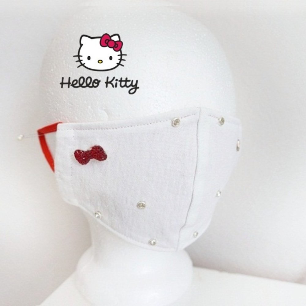 Hello Kitty Glimmer Face Mask